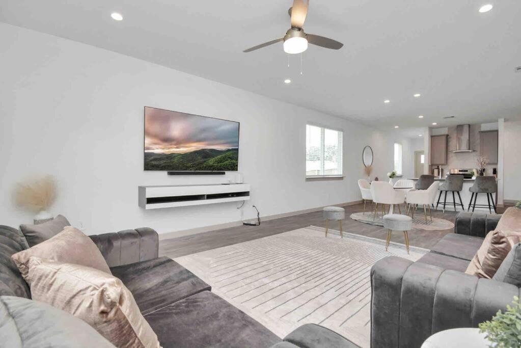 4Bedroom Escape - Near Med Center With Backyard هيوستن المظهر الخارجي الصورة