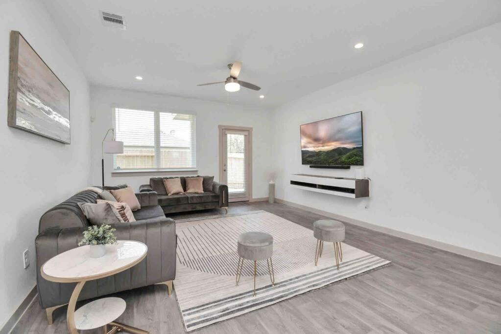 4Bedroom Escape - Near Med Center With Backyard هيوستن المظهر الخارجي الصورة